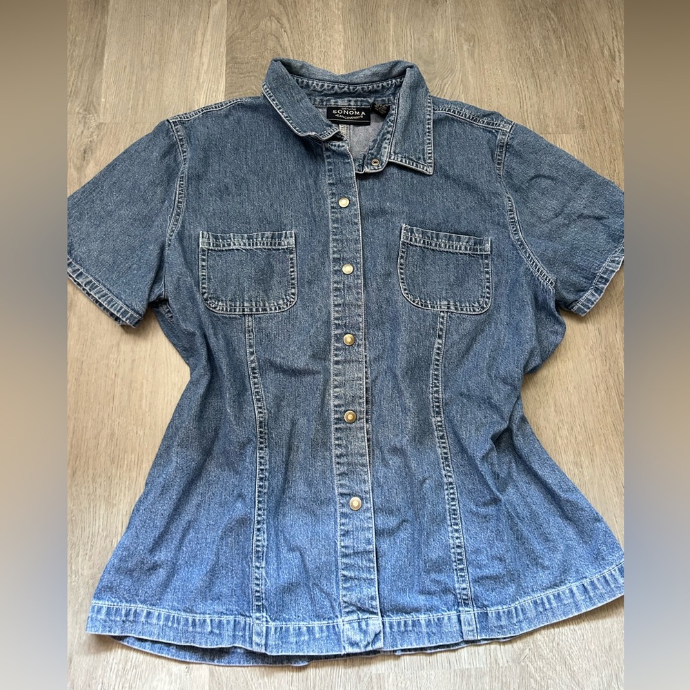 SONOMA DENIM BUTTON UP 🔵
